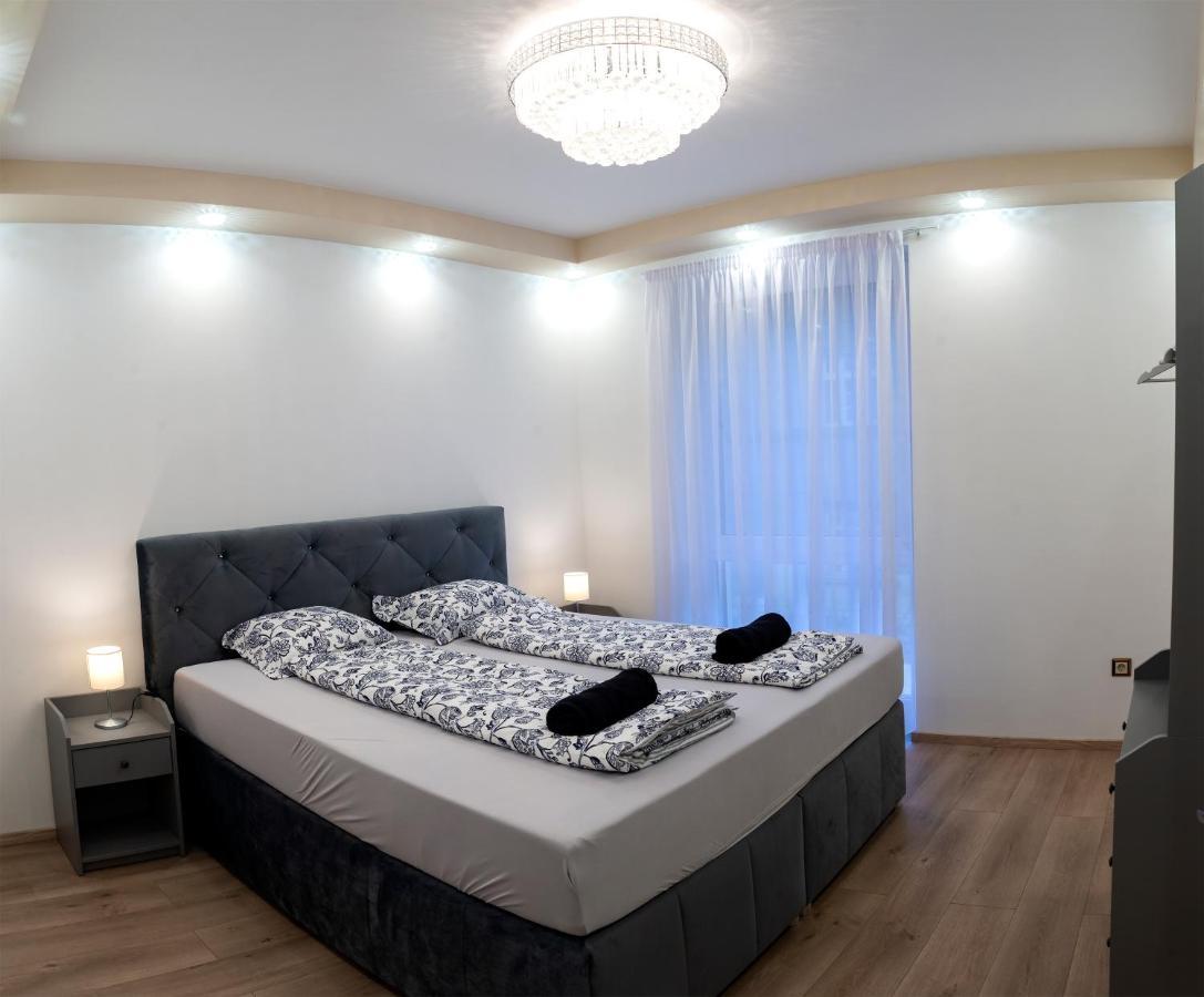 Dream Apartman 2 With Free Parking Gyor Exterior photo