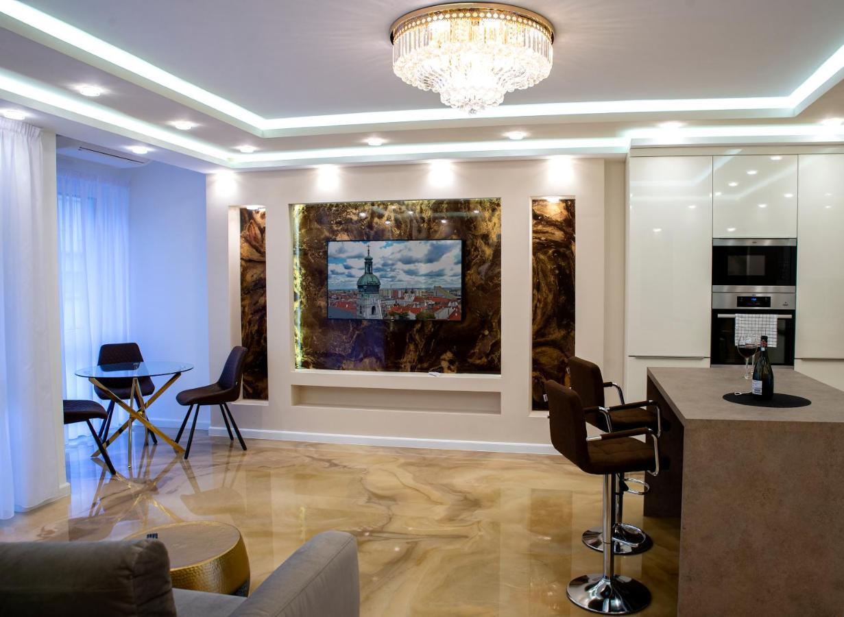 Dream Apartman 2 With Free Parking Gyor Exterior photo