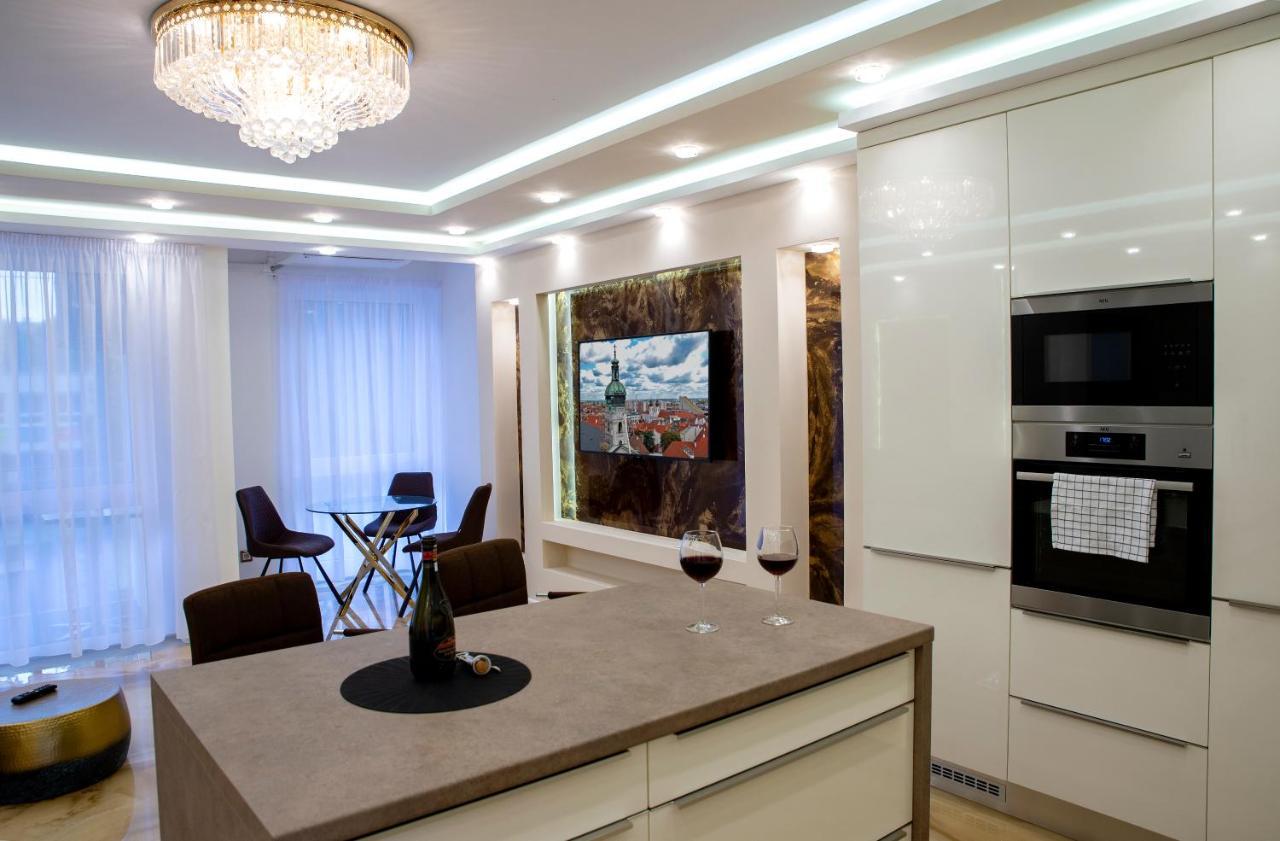 Dream Apartman 2 With Free Parking Gyor Exterior photo